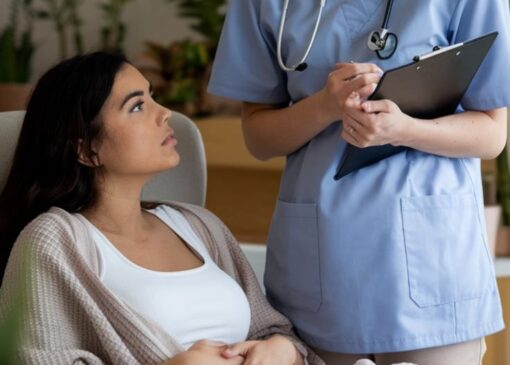 خدمات مامایی: همراهی دلسوزانه در مهم‌ترین دوران زندگی