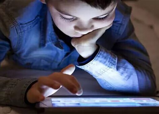 طراحی محتوای بسته آموزش الکترونیک مراقبت‌های منزل در بیماری‌های شایع کودکان