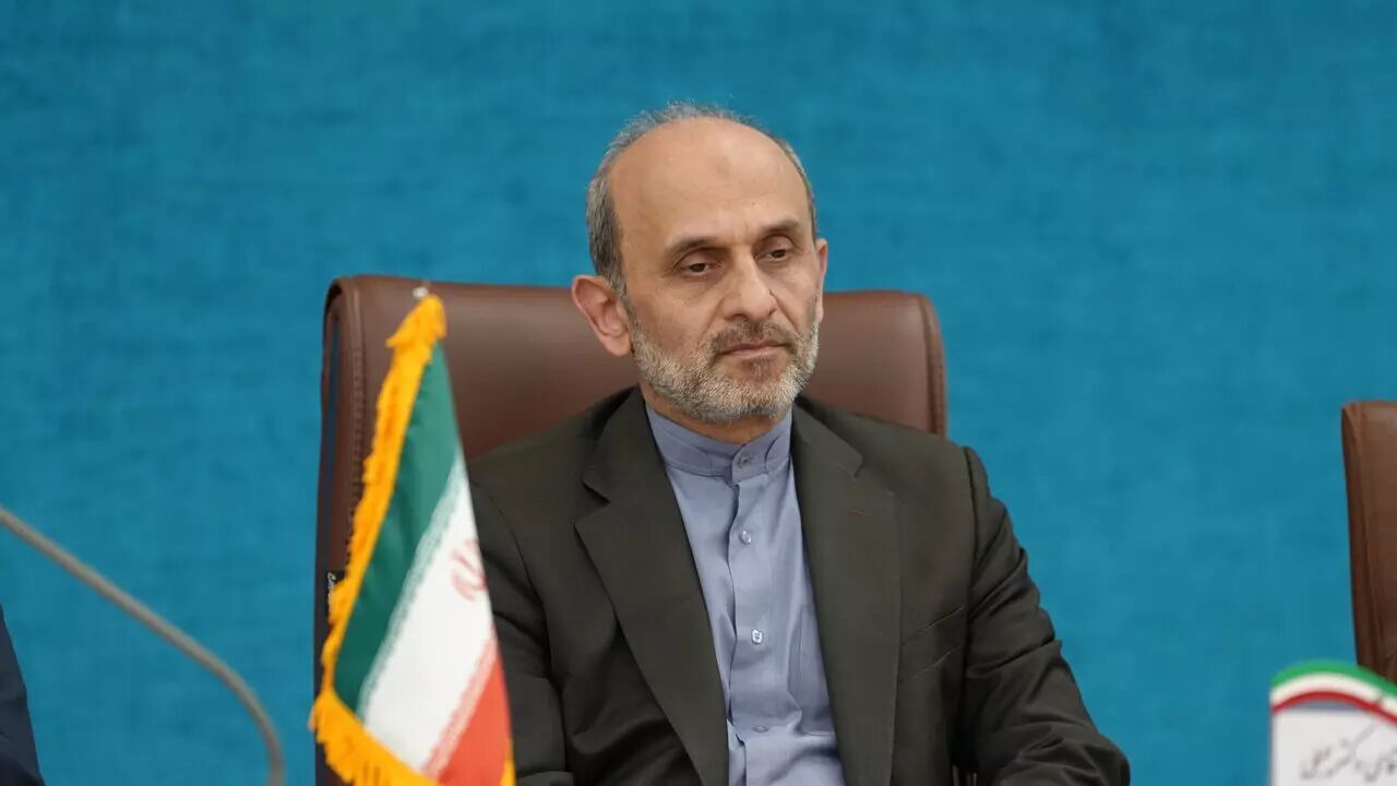 نگاهی جهانی به پیام انقلاب اسلامی داریم