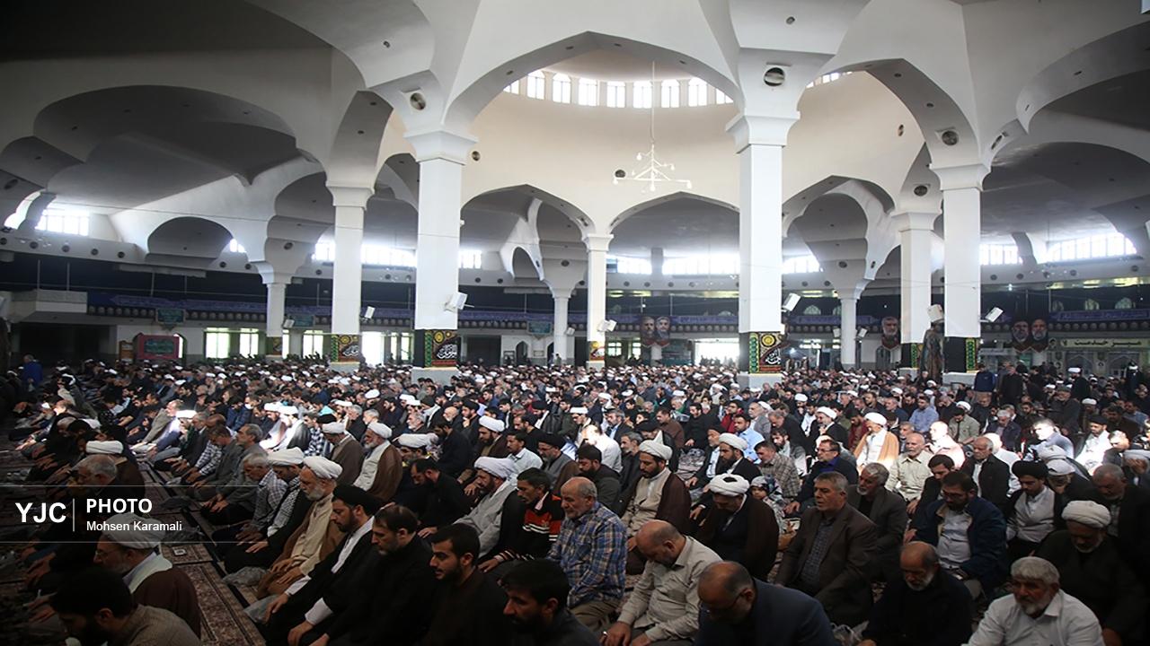 اقامه نماز طلب باران در قم