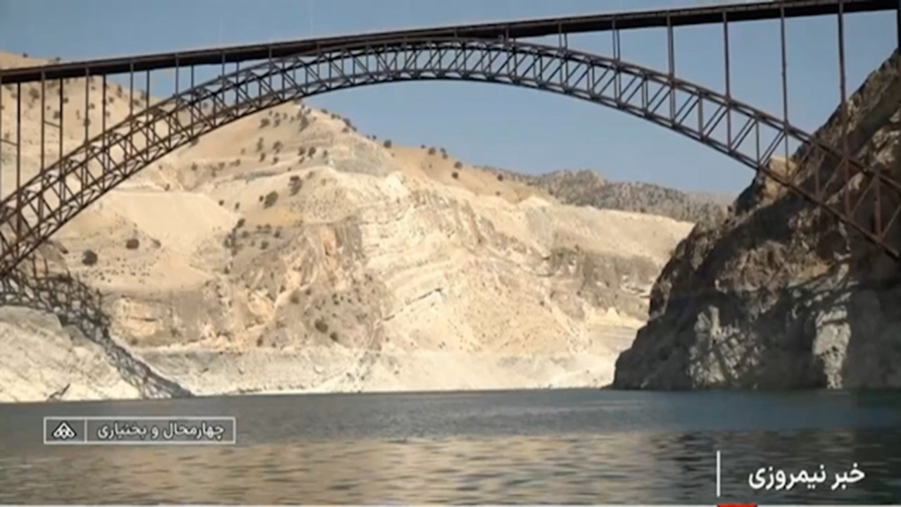 کاهش آب سرچشمه رودخانه کارون در چهارمحال و بختیاری + فیلم