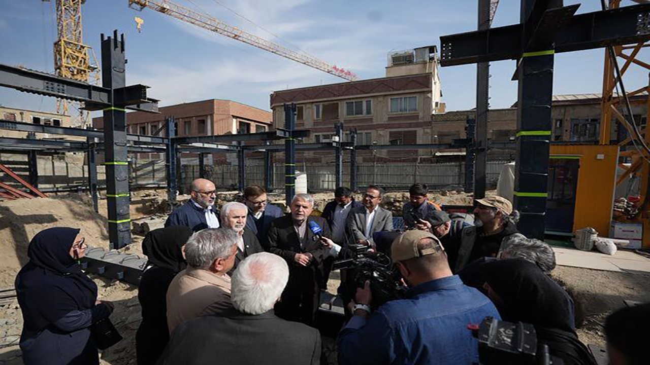 در صیانت از کاخ گلستان و بافت تاریخی تهران هیچ‌گونه تسامحی نخواهیم داشت