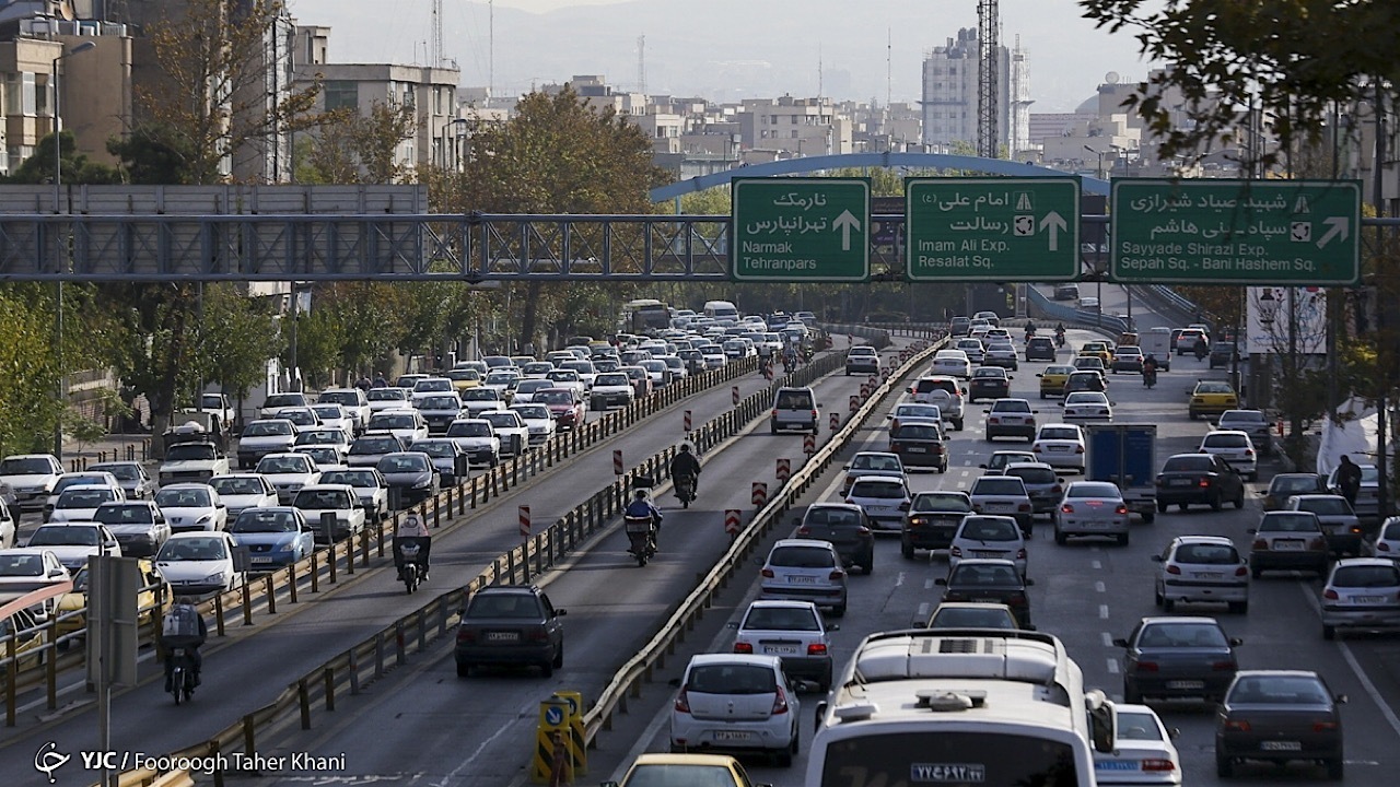 اعلام آخرین وضعیت ترافیک تهران در مسیر‌های پرتردد