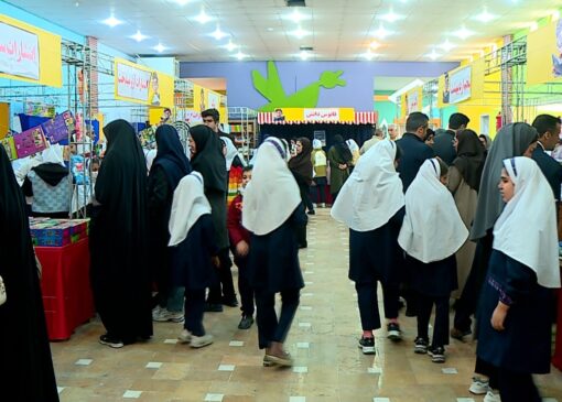 افتتاح نمایشگاه تخصصی کتاب کودک و نوجوان در قزوین+ فیلم