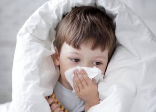 دلایلی که باعث مکرر سرماخوردن کودک می‌شود + فیلم