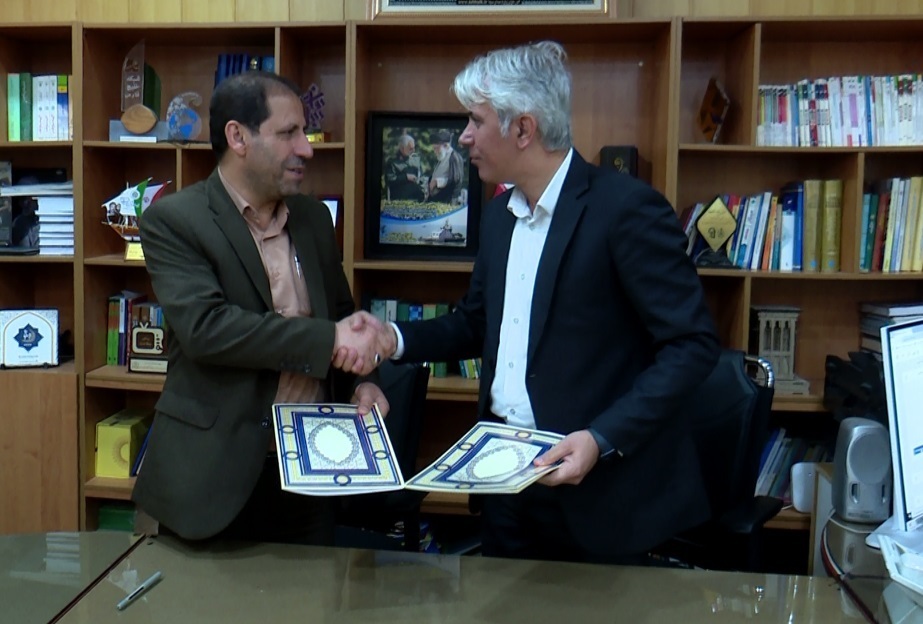 امضای تفاهم نامه همکاری صدا و سیمای خلیج فارس و دانشگاه آزاد