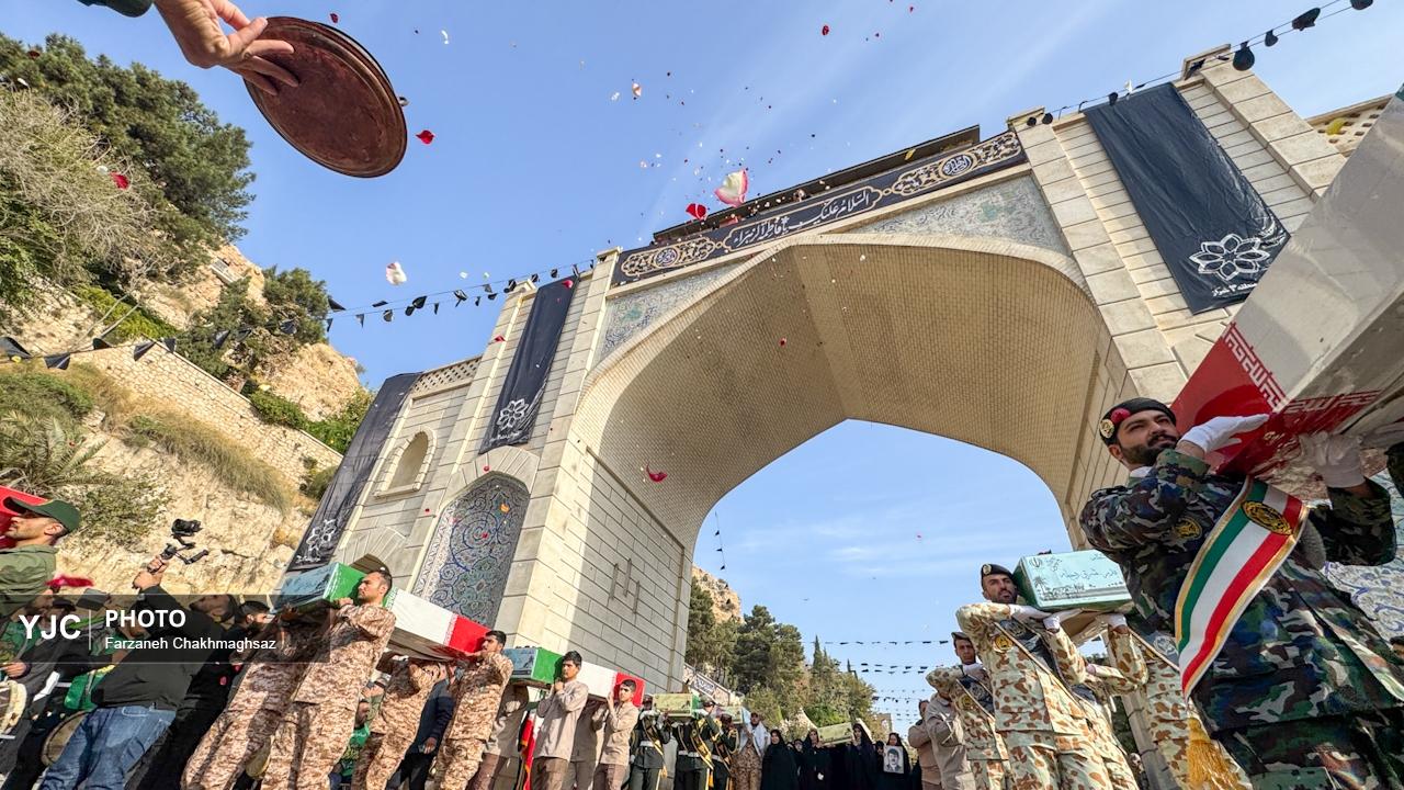 مراسم استقبال از کاروان شهدا در شیراز
