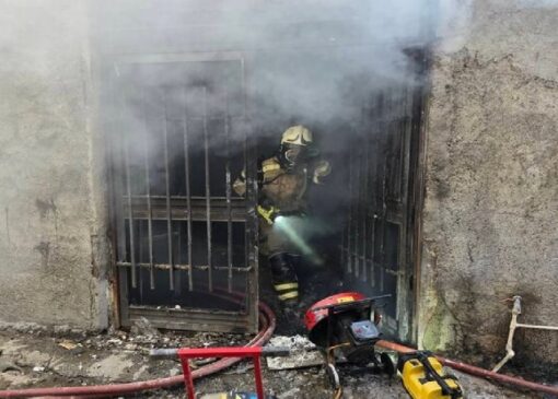 شعله‌های گسترده در کارگاه رنگرزی؛ اعزام سه ایستگاه آتش‌نشانی