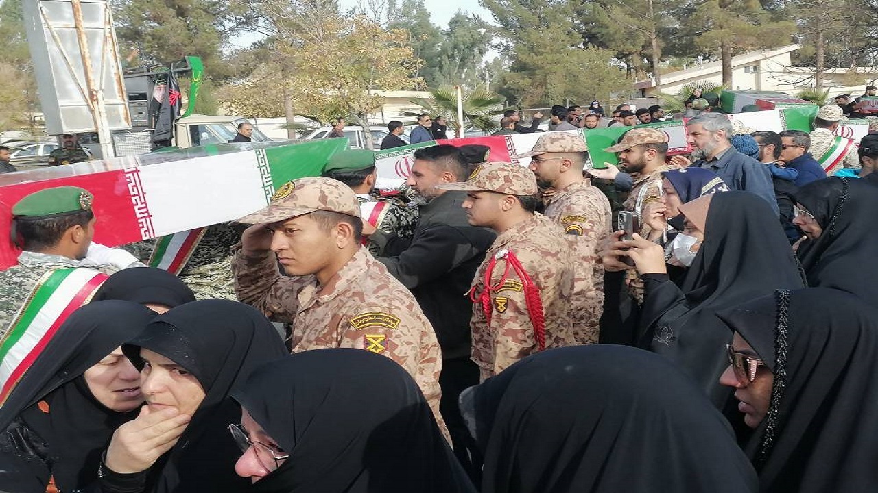 ستاره های چشمک زن به آسمان کرمان باریدند +فیلم وعکس