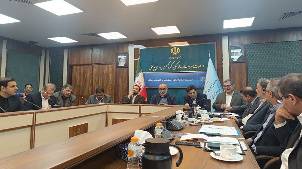 بیش از ۱۴۰۰رویداد گردشگری در کشور برگزار می‌شود/همزمانی نمایشگاه‌های گردشگری و صنایع‌دستی