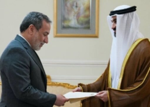 تسلیم رونوشت استوارنامه سفیر جدید امارات به وزیر امور خارجه کشورمان