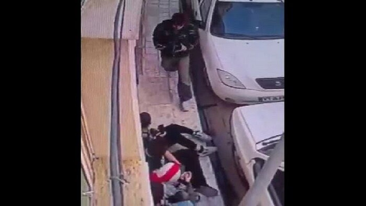 عاملان زورگیری تلفن همراه در مشهد دستگیر شدند+ فیلم