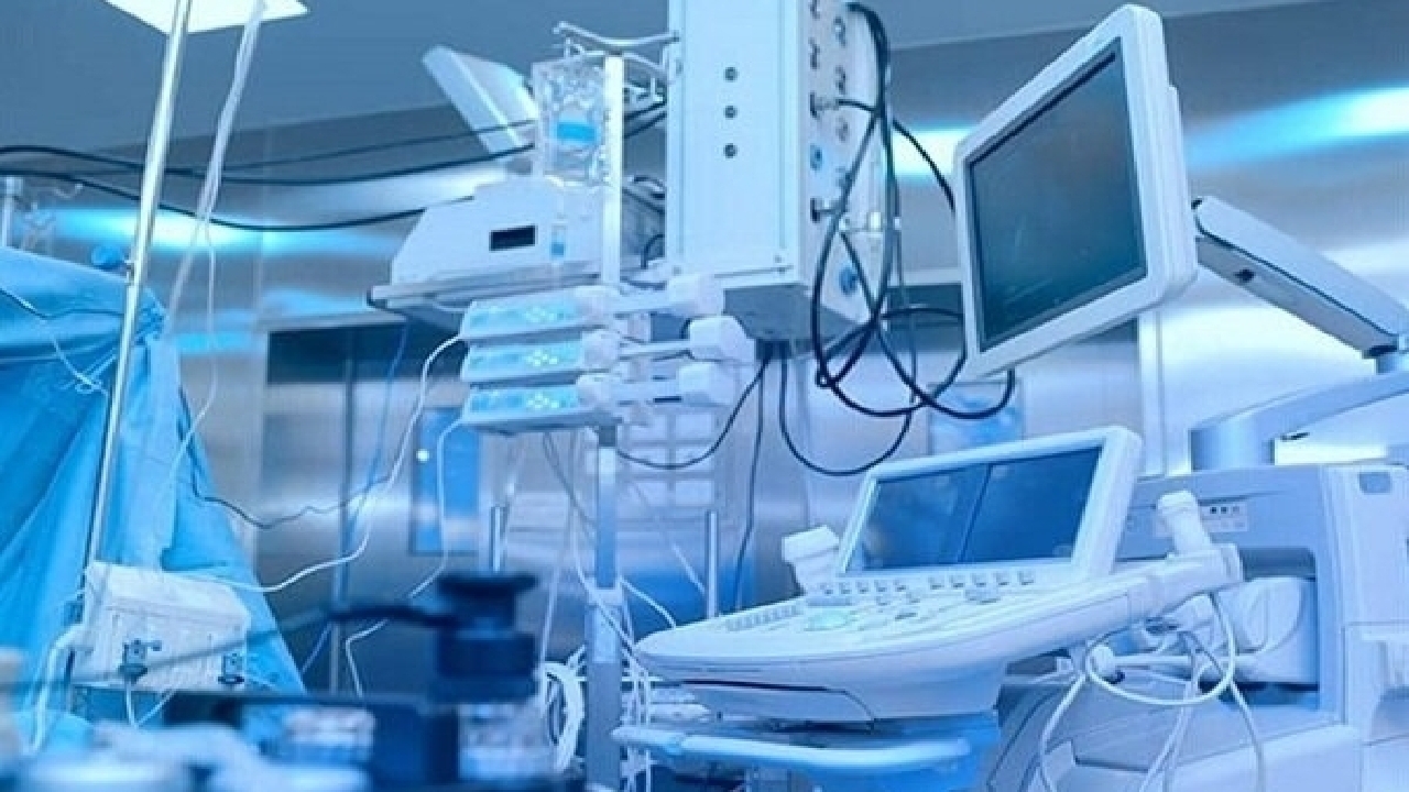 چند نرخی بودن ارز به صنعت تجهیزات پزشکی لطمه می‌زند