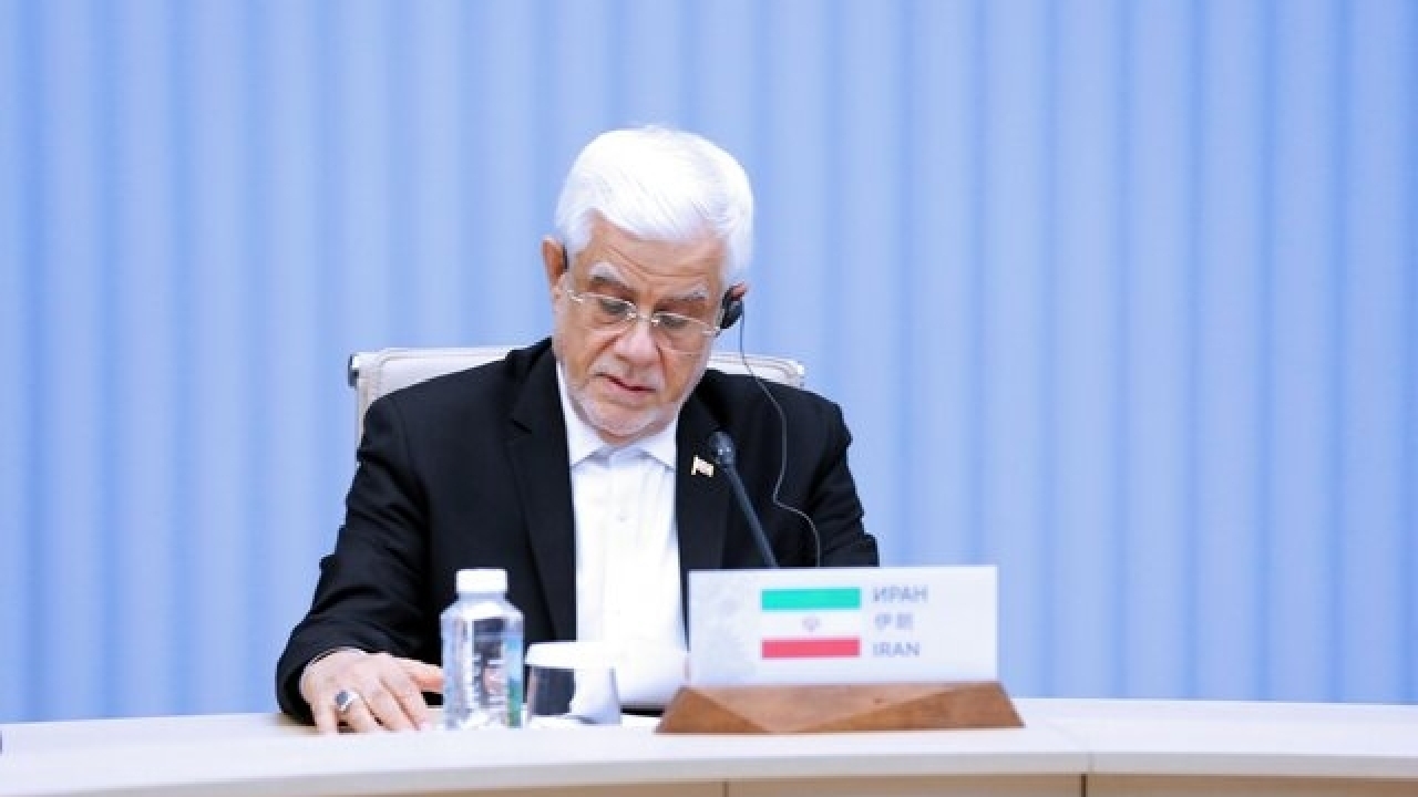 عارف: پیشنهاد استفاده از ریال یا پول دیجیتال را در اجلاس شانگهای ارائه کردیم