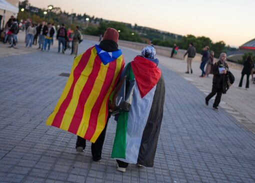 فریاد حمایت از فلسطین در ورزشگاه بارسلون اسپانیا + فیلم