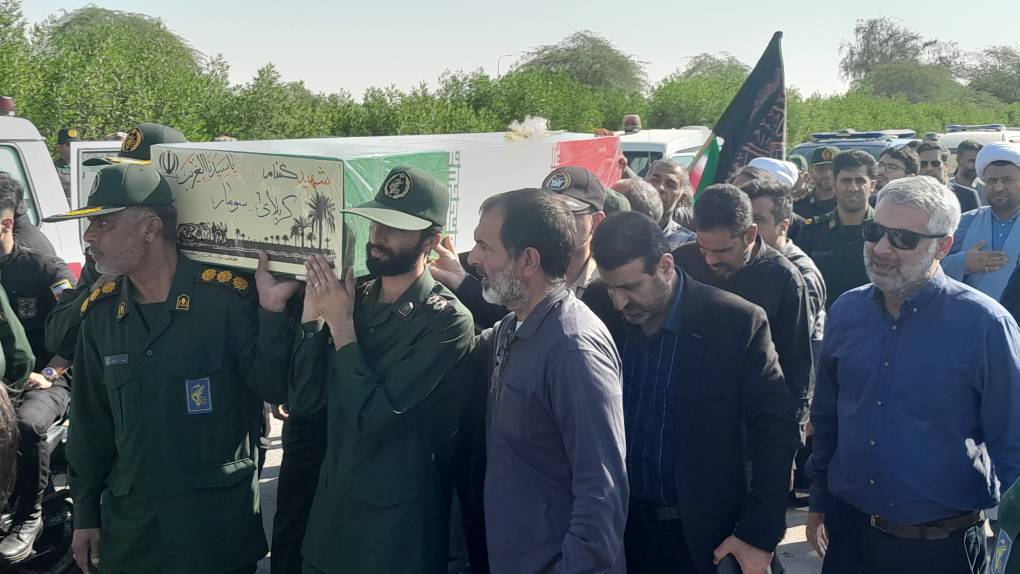 استقبال از پیکر ۱۴ شهید گمنام دفاع مقدس در فرودگاه بندرعباس