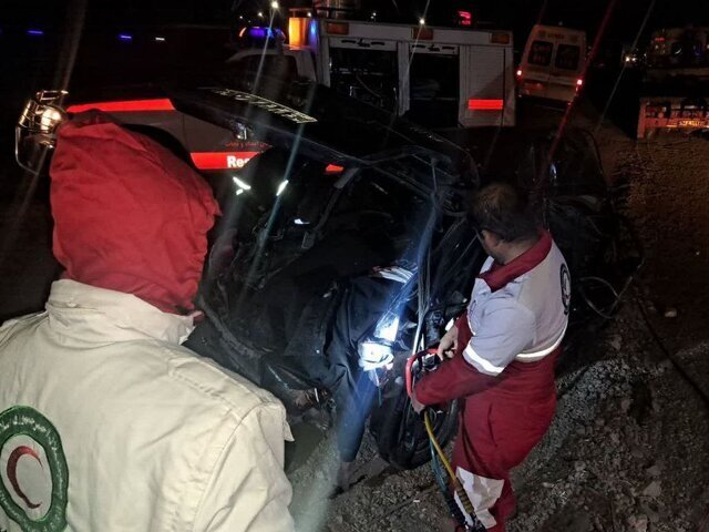 ۵ فوتی و مصدوم در تصادف پراید با دو تریلی در اتوبان زرندیه - تهران