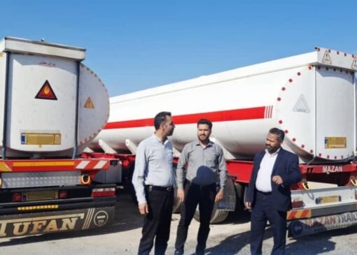 توقیف دو تریلر حامل ۷۰ هزار لیتر سوخت قاچاق در حاجی‌آباد