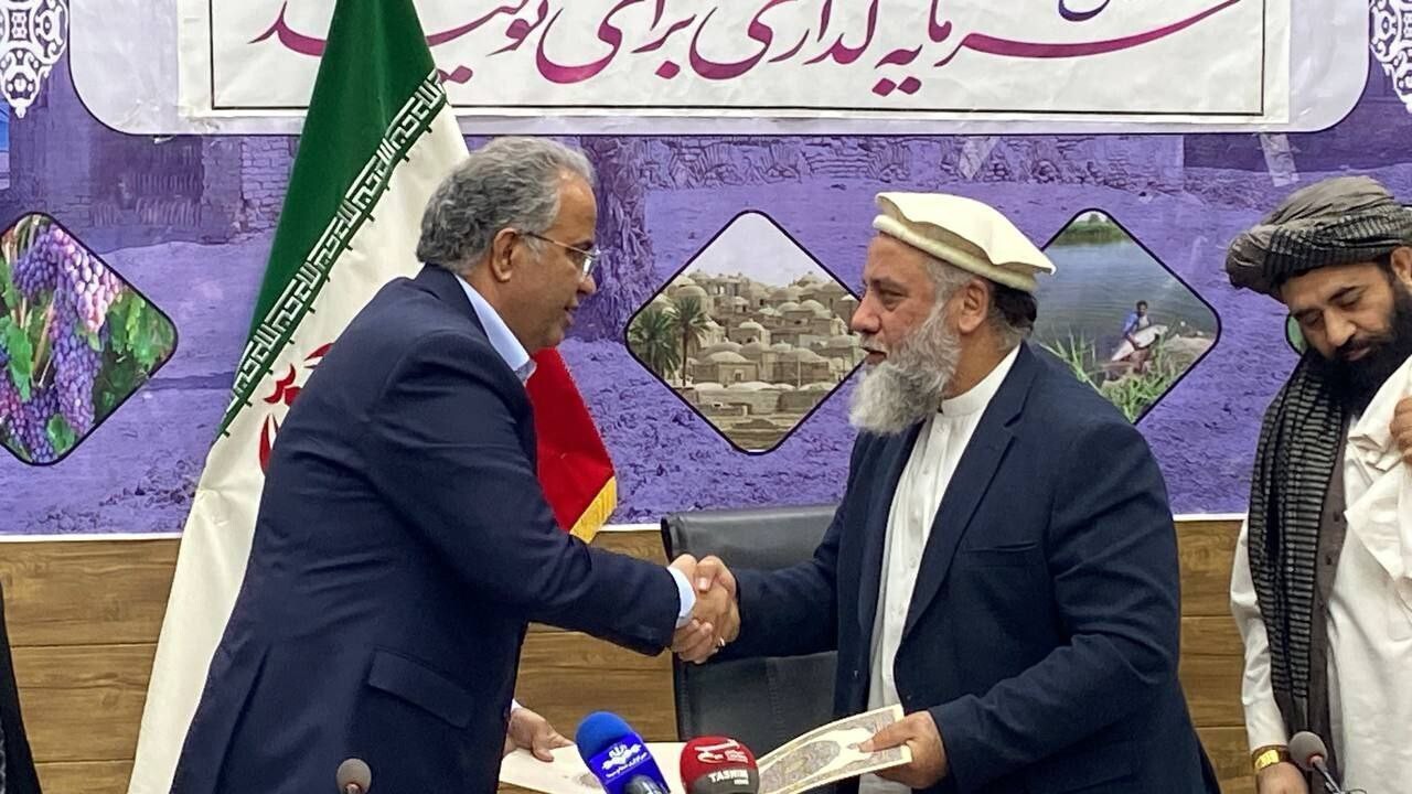 تقویت همکاری‌های اقتصادی ایران و افغانستان با امضای توافق‌های جدید در کابل
