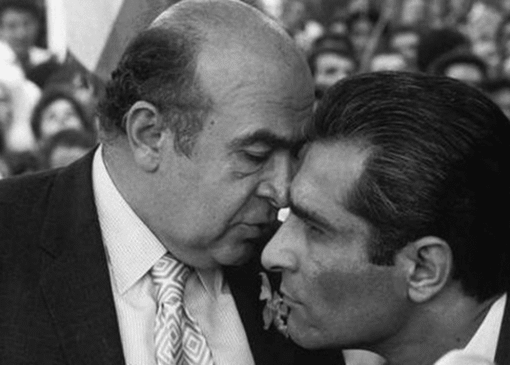 پیشنهاد کثیف هویدا: «بحرین» را بدهید، ۳۰ کرسی مجلس بگیرید!