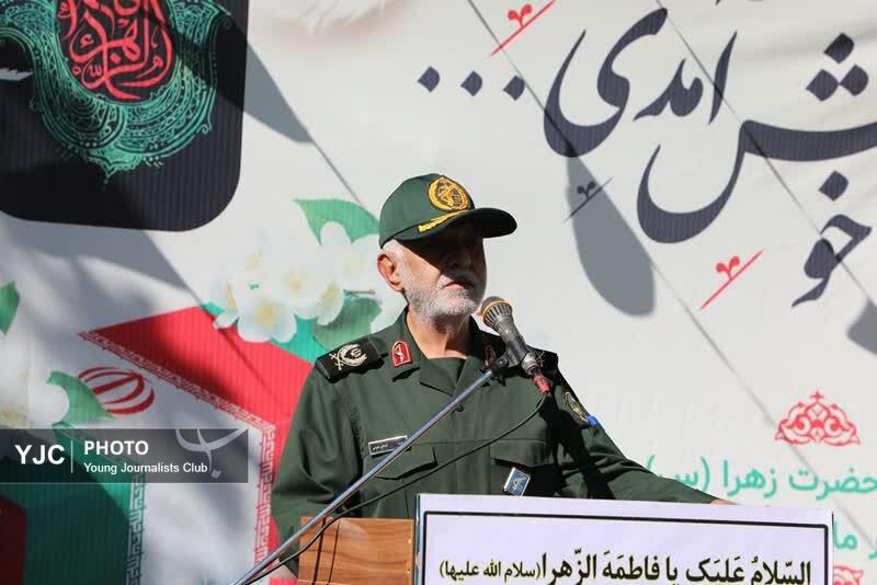 اجازه ندهیم ذلت و تسلیم بر این ملت سایه افکند