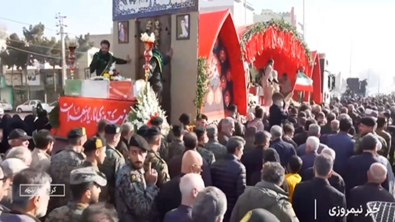 وداع باشکوه مردم با شهیدان گمنام + فیلم