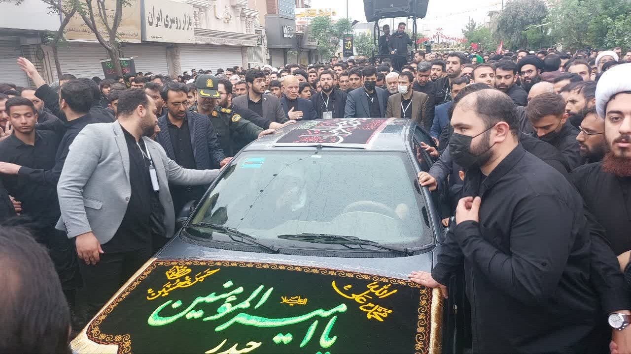 برپایی دسته عزای شهادت حضرت زهرا (س) به پیشگامی آیت‌الله وحید خراسانی