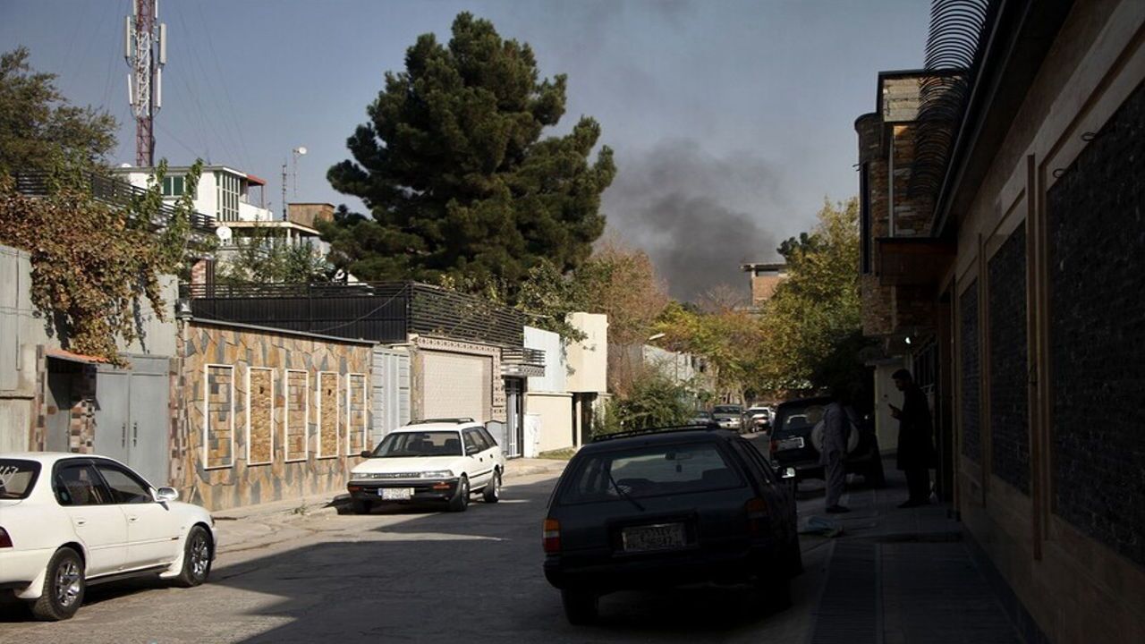 کشته‌شدن ۱۰ غیرنظامی در حمله هوایی پاکستان به افغانستان