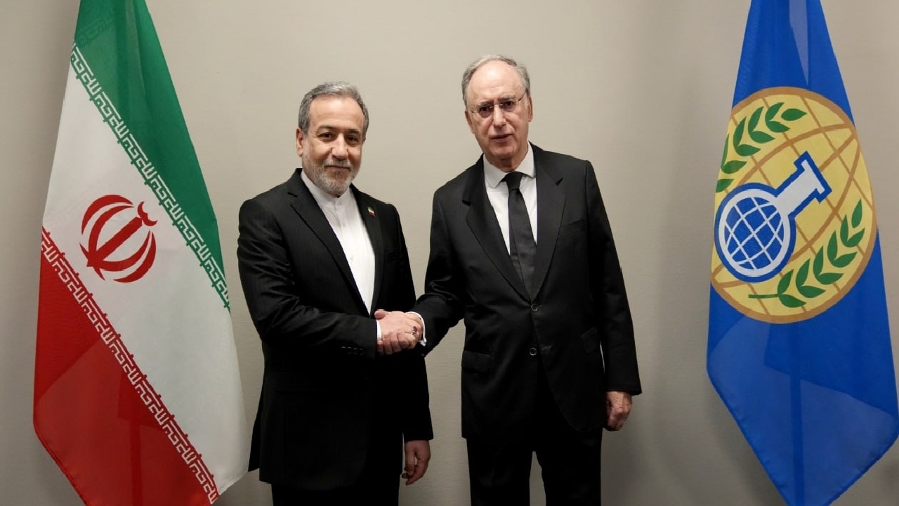 گفت‌وگوی عراقچی با مدیر کل سازمان منع سلاح‌های شیمیایی