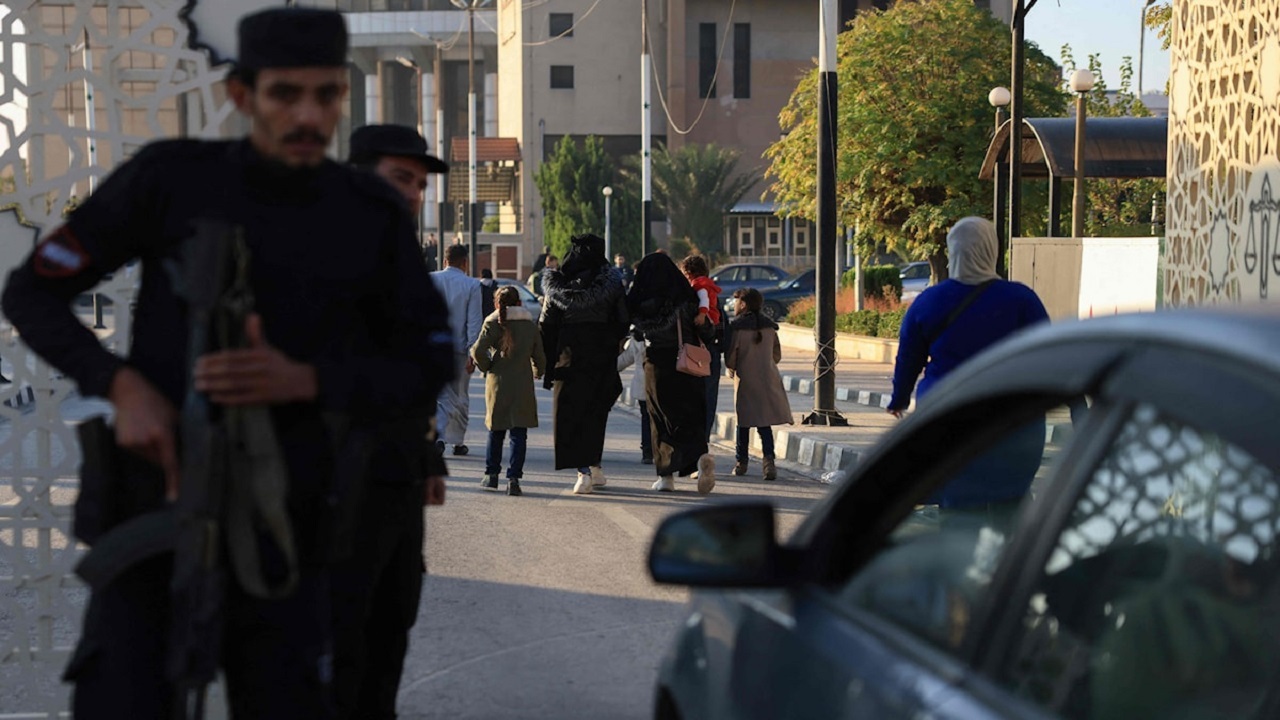 یورش شبه‌نظامیان سوری به تجمع علویان در لاذقیه