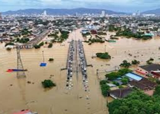 تایلند زیر سهمگین‌ترین سیلاب ۳۰۰ سال اخیر غرق شد + فیلم