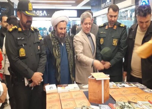 افتتاح نمایشگاه بزرگ کتاب با ۳٠٠٠ عنوان در خوی 