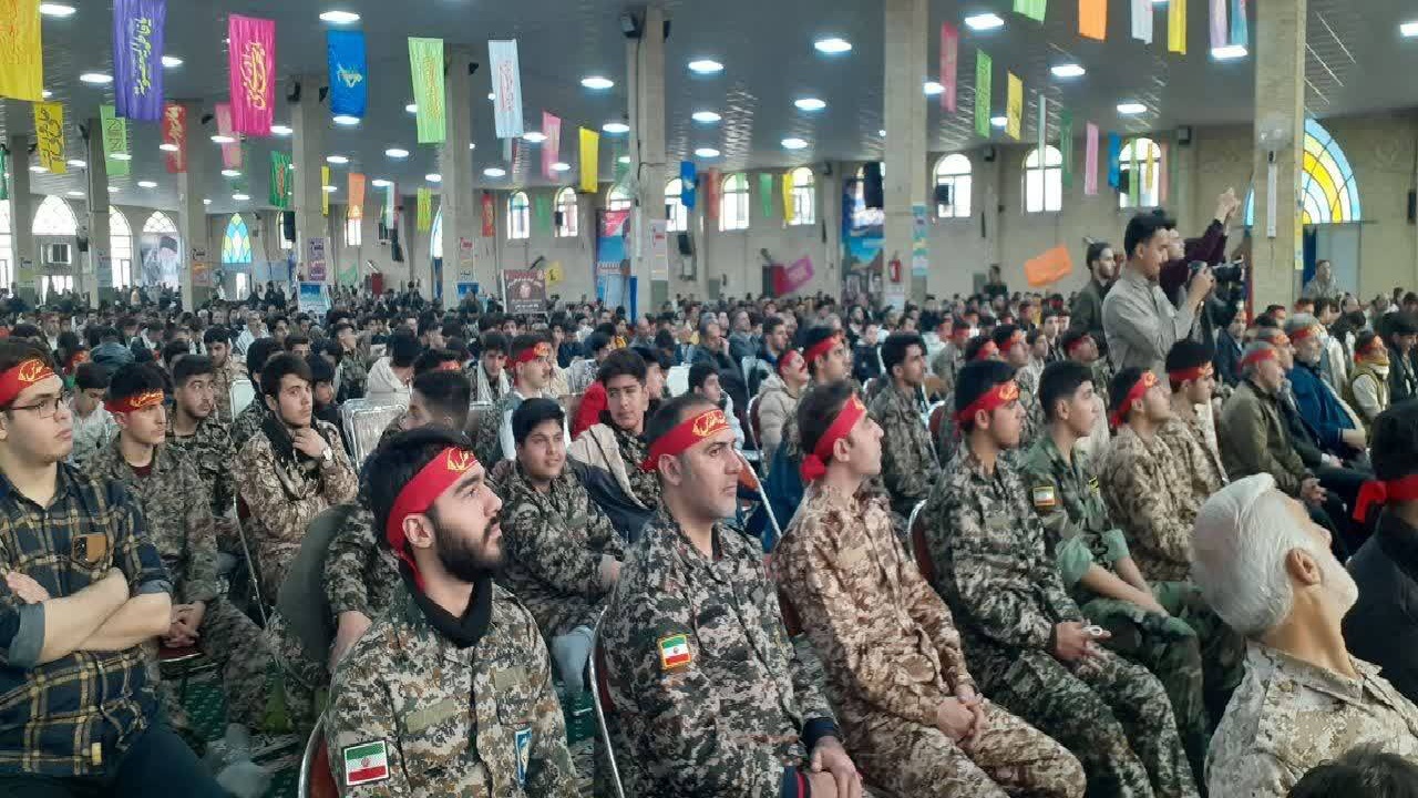 همایش شکوه و اقتدار بسیجیان خوی همزمان با سراسر کشور در مصلی بزرگ خوی