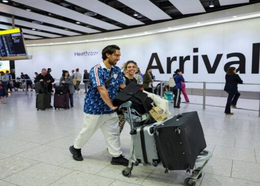 ۶۹۳ هزار نفر انگلیس را در یک سال ترک کردند