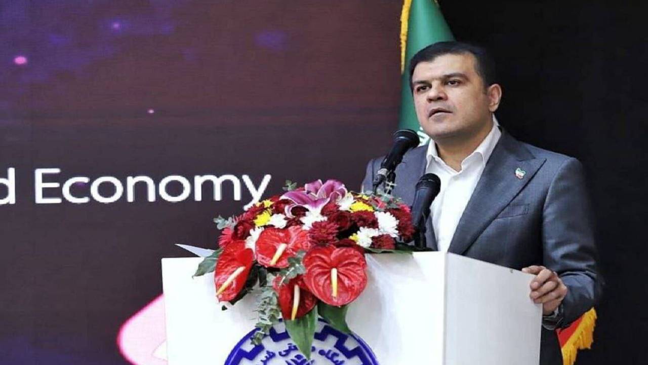 هوش مصنوعی زبان جدید جهان است و ایران باید پیشرو باشد/ حضور ۳۰ هزار شرکت‌کننده بین المللی در رقابت جهانی رایان