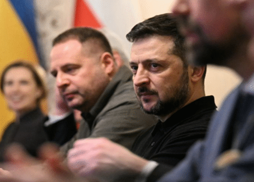 گاردین: رسوایی فساد در اوکراین، رابطه ویژه زلنسکی با دستیار ارشد او را تهدید می‌کند