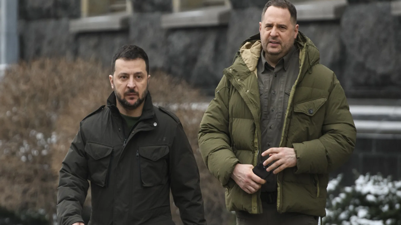 استعفای رئیس دفتر زلنسکی همزمان با تفتیش منزل او توسط ماموران مبارزه با فساد