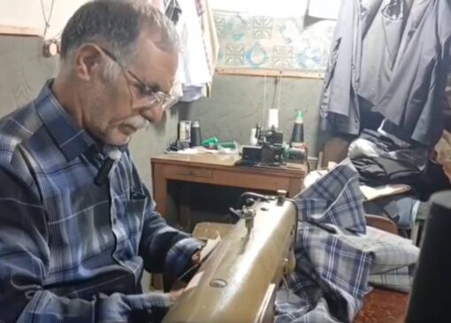 فیلمی از گفت و گوی صمیمانه با مسن‌ترین خیاط بخش بندپی غربی در بابل