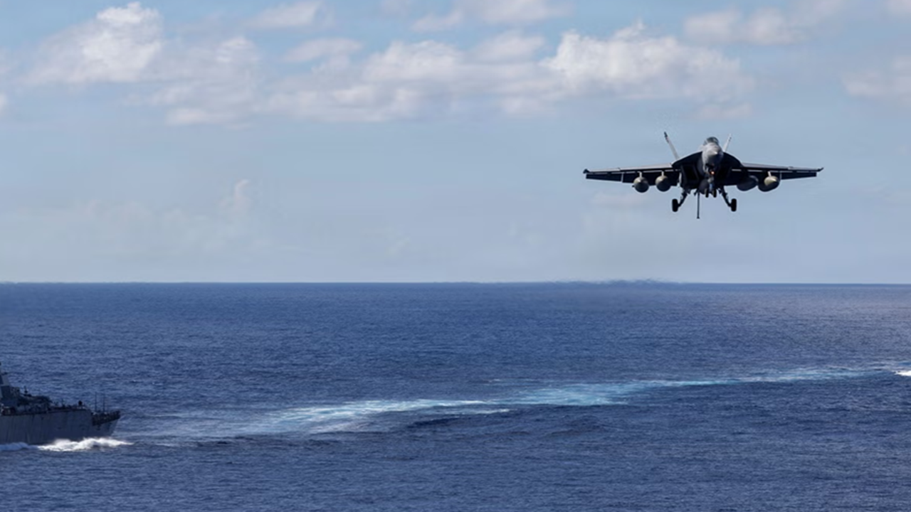 افزایش گشت‌زنی جنگنده‌های آمریکا بر فراز ونزوئلا