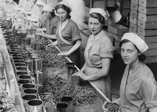 پشت پرده حمایت سرمایه داران غرب از اولین جنبش‌های حامی حقوق زنان + فیلم