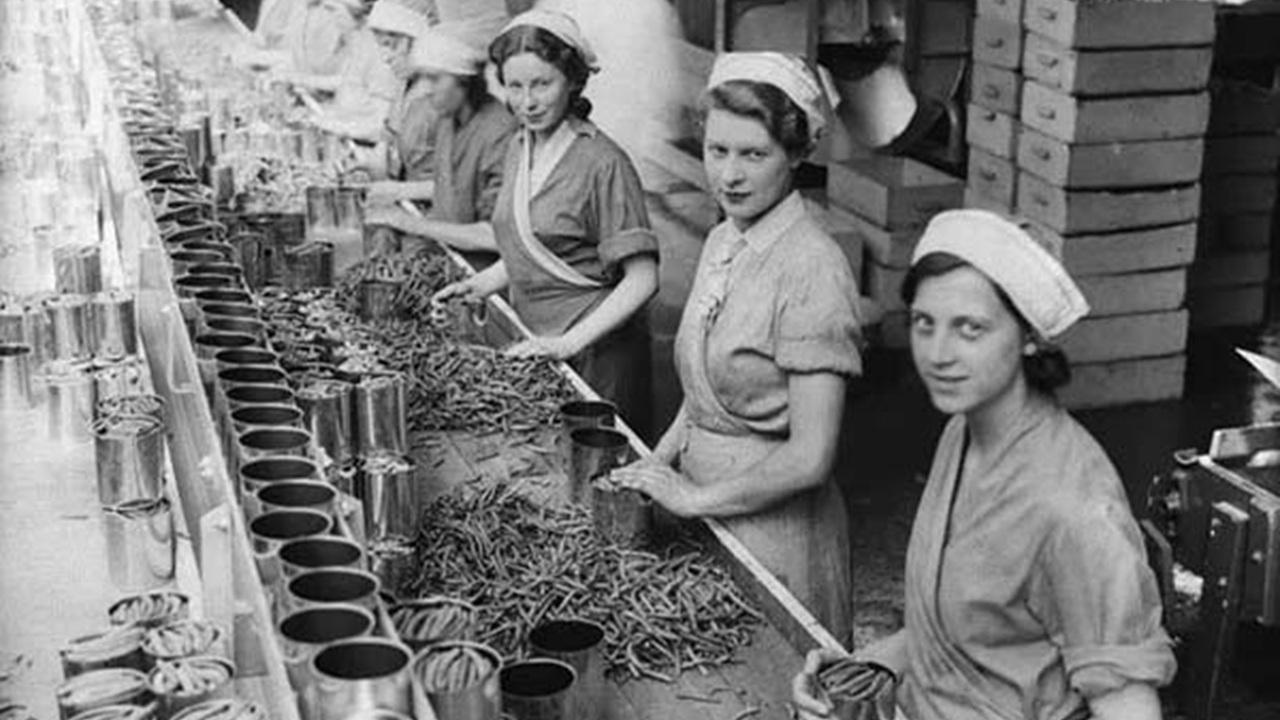 پشت پرده حمایت سرمایه داران غرب از اولین جنبش‌های حامی حقوق زنان + فیلم