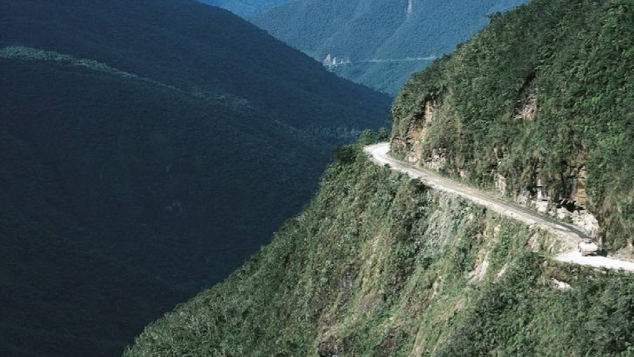 جاده مرگ در دورود لرستان + فیلم