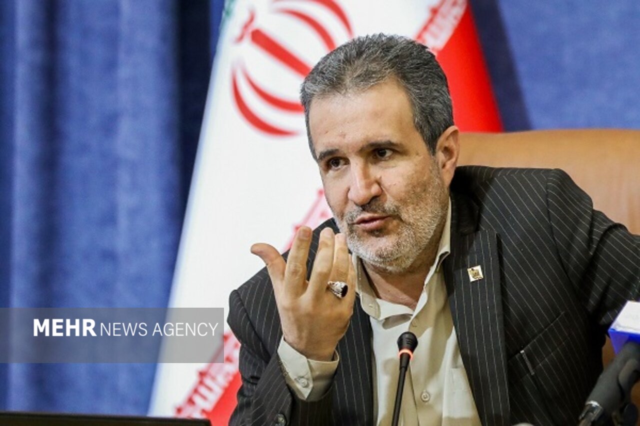 شهرک‌های صنعتی برق خورشیدی می‌گیرند