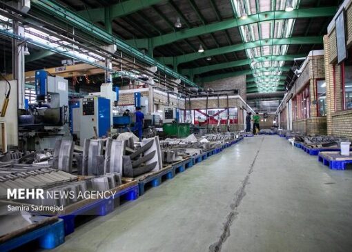 کاهش ۱۱ درصدی تحویل برق به صنایع در پنج ماه نخست