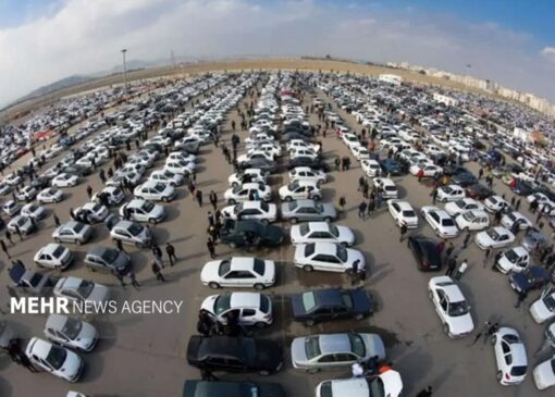 بازار خودرو چشم‌انتظار تغییر؛ نوسان قیمت‌ها ادامه دارد+ جدول