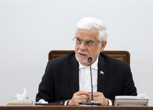 عارف: دولت نسبت به رفع مشکلات صنعت نساجی حساسیت دارد