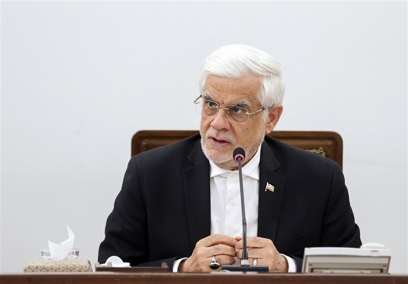 عارف: دولت نسبت به رفع مشکلات صنعت نساجی حساسیت دارد