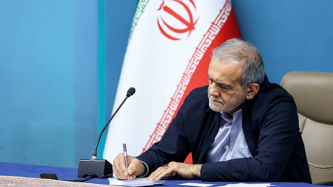 رئیس‌جمهور ۴ عضو حقیقی شورای عالی نوجوانان و جوانان را منصوب کرد