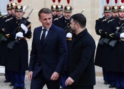 زلنسکی برای مذاکره با مکرون وارد کاخ الیزه شد