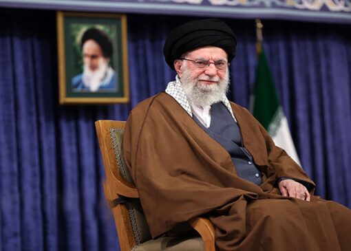 پیگیری وضعیت سلامت رضا امیرخانی از سوی رهبر انقلاب